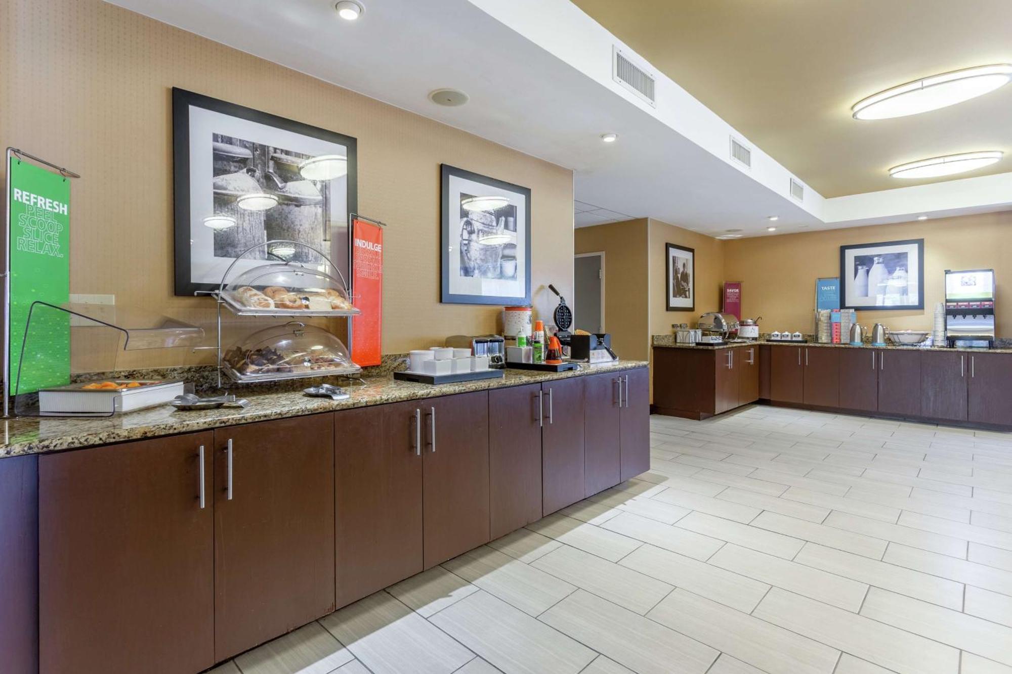 Hampton Inn Biloxi-Ocean Springs Экстерьер фото